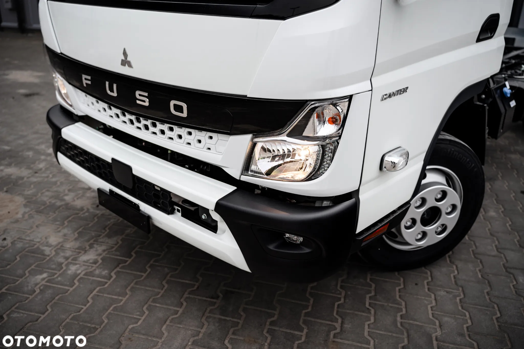FUSO Canter 9C18 - 6