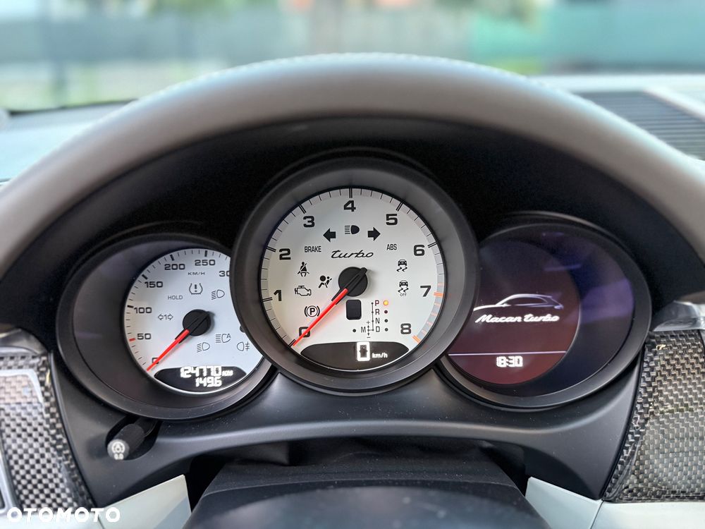 Porsche Macan Turbo PDK - 23