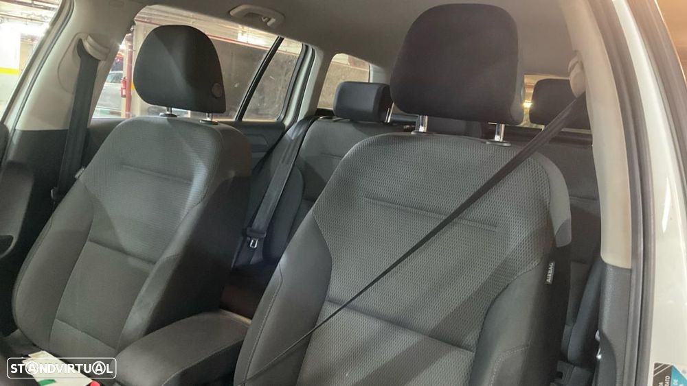 VW Golf Variant 1.6 TDi Confortline - 11