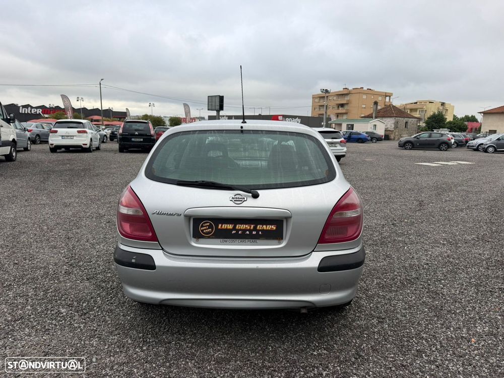Nissan Almera 1.5 Sport - 13