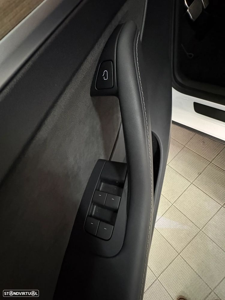 Tesla Model Y RWD - 17