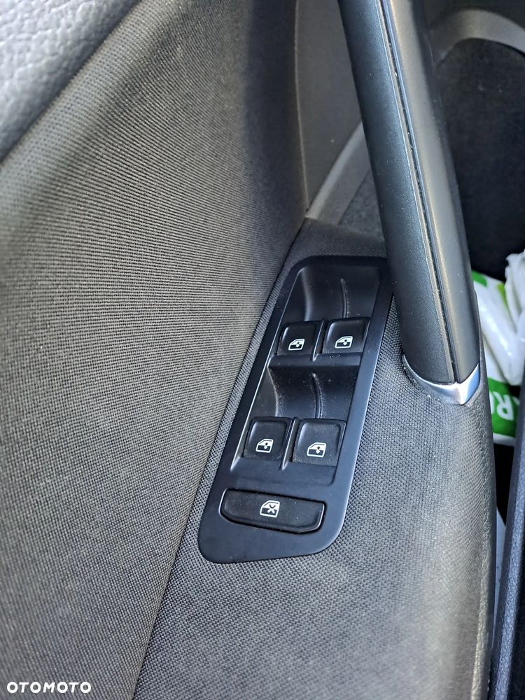 Volkswagen Golf 1.4 TSI BMT Comfortline - 11