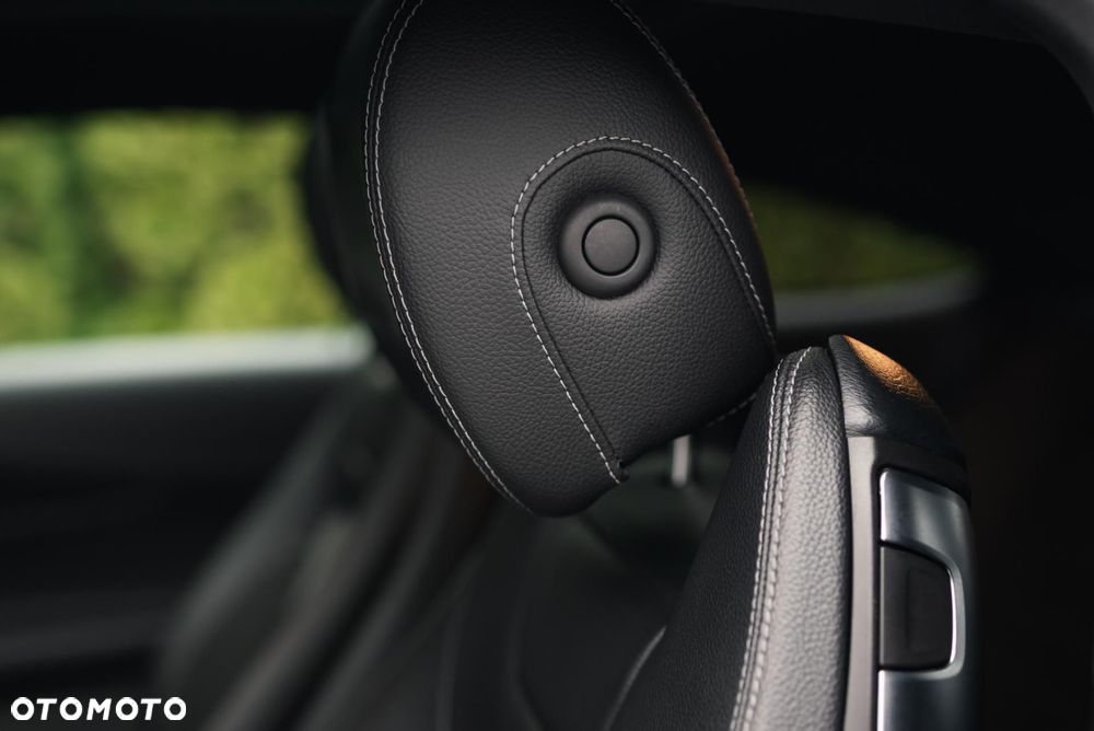 Mercedes-Benz Klasa C 200 4MATIC 9G-TRONIC - 34