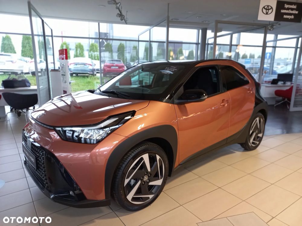 Toyota Aygo X Hybrid 1.5 Style e-CVT - 1