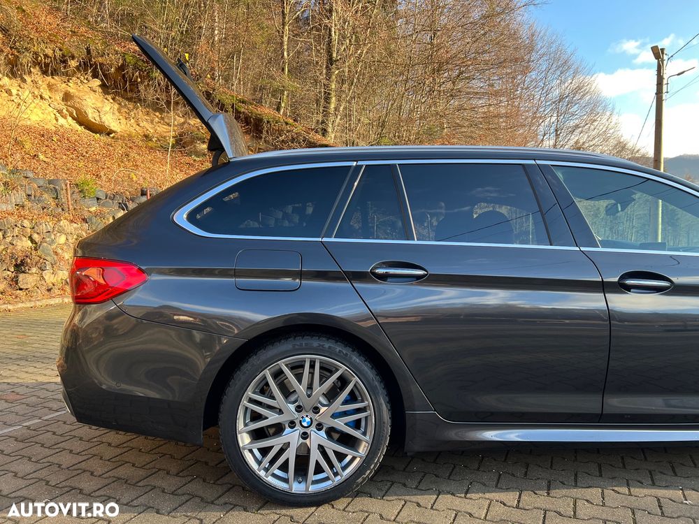 BMW Seria 5 520d Touring Aut. M Sport Edition - 9