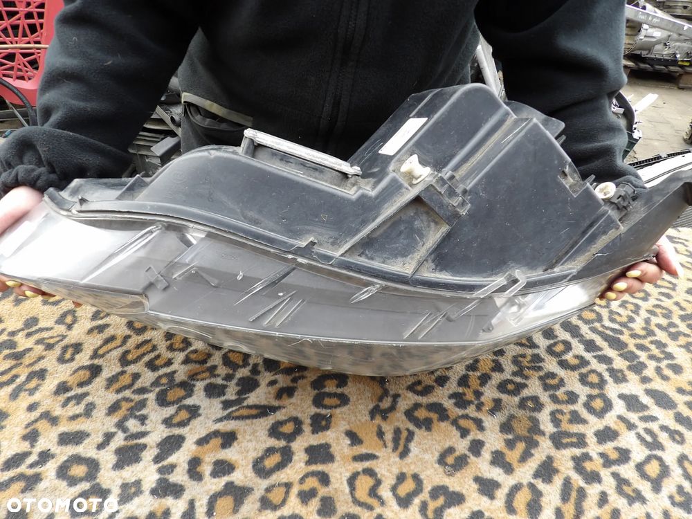 BMW - E70 - LIFT - XENON - NIE SKRĘTNY - LEWA LAMPA PRZEDNIA - 7240789 - 12