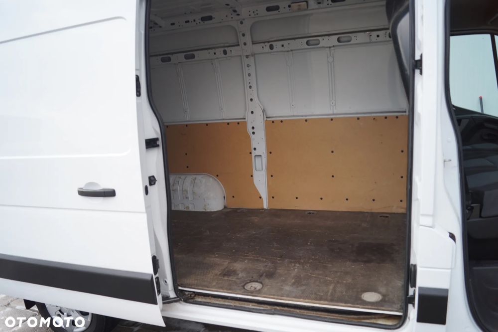 Renault Master - 32