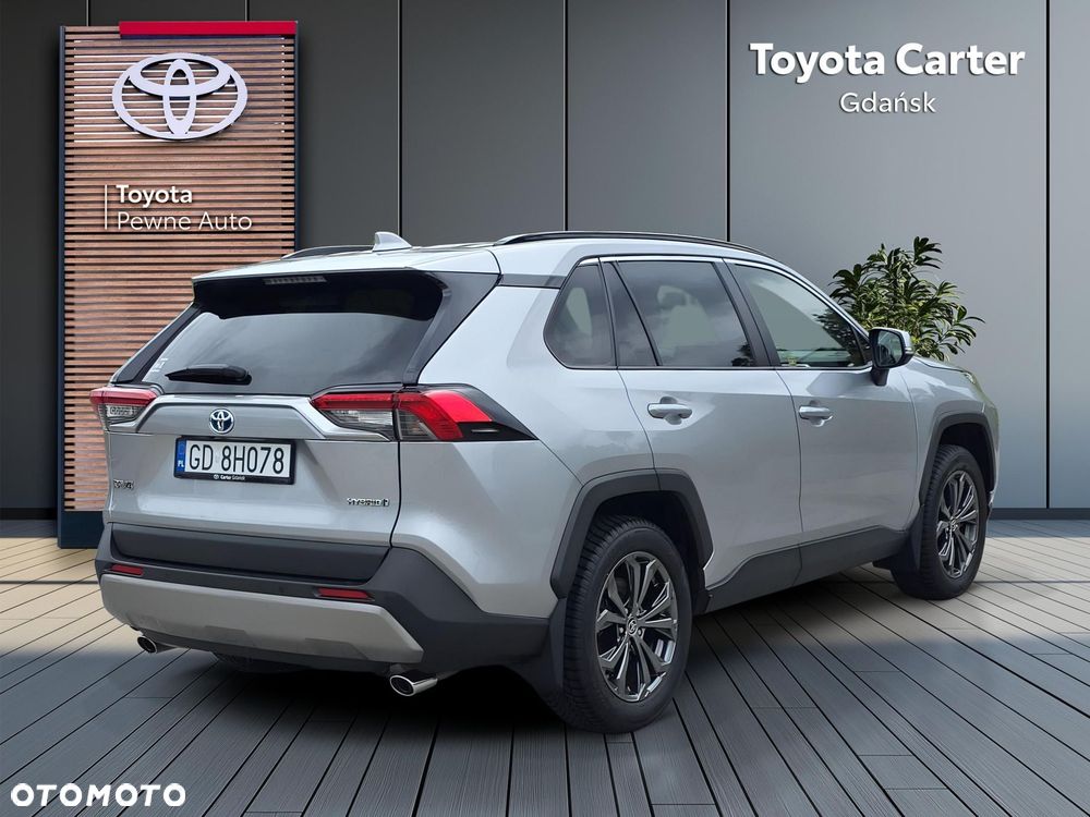 Toyota RAV4 - 6