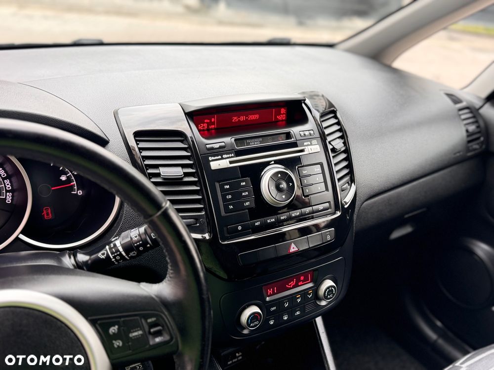 Kia Venga 1.4 CVVT ISG Vision - 20