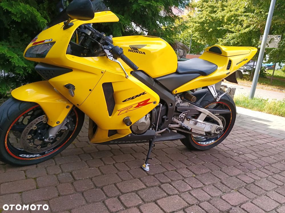 Honda CBR - 8