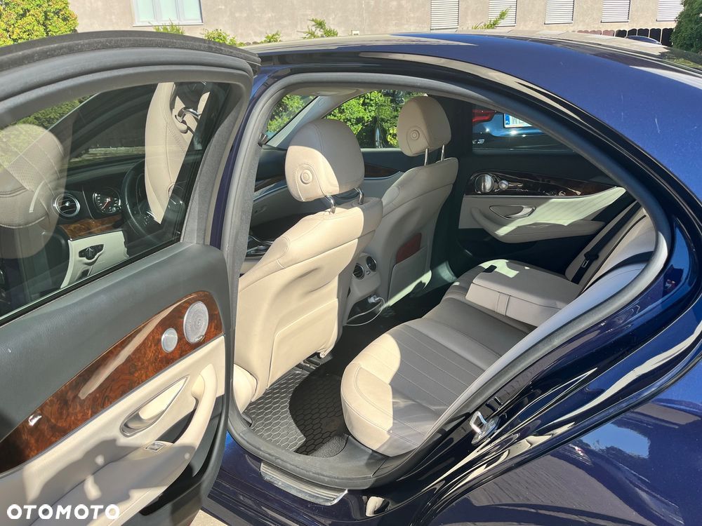 Mercedes-Benz Klasa E 300 9G-TRONIC - 5