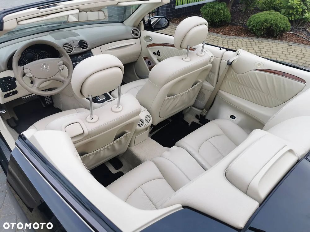 Mercedes-Benz CLK - 9