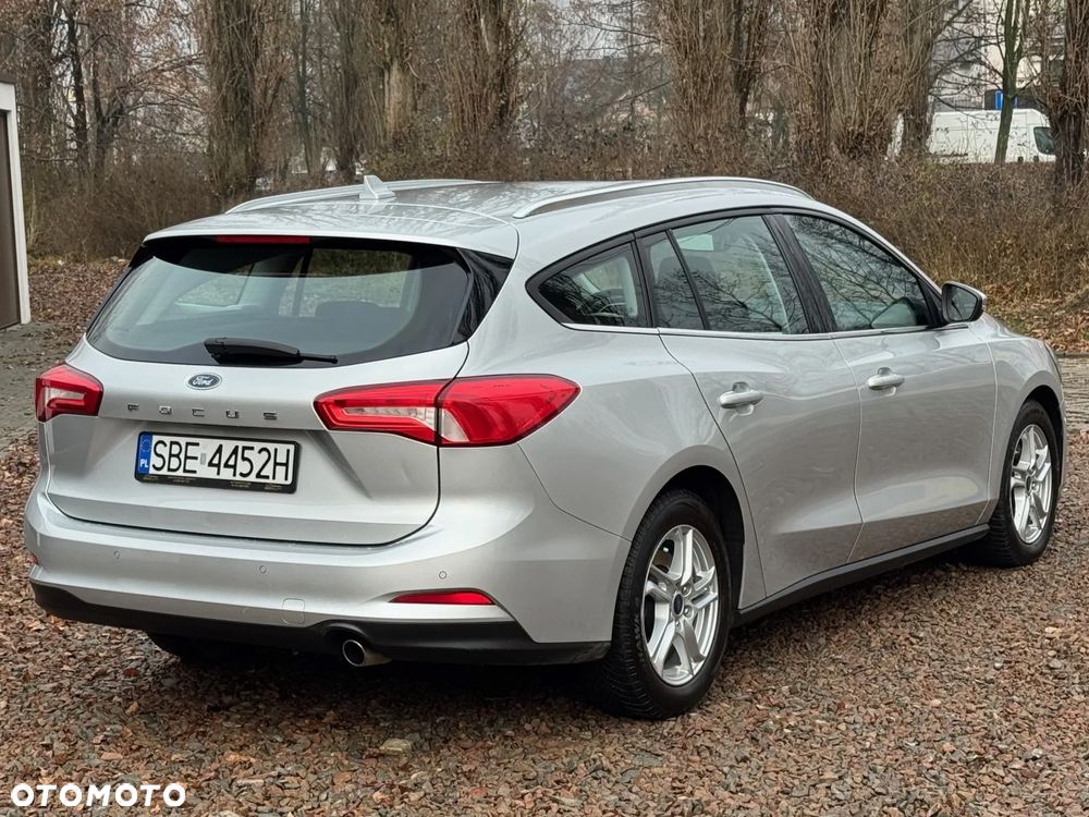 Ford Focus 1.5 TDCi SYNC Edition - 4