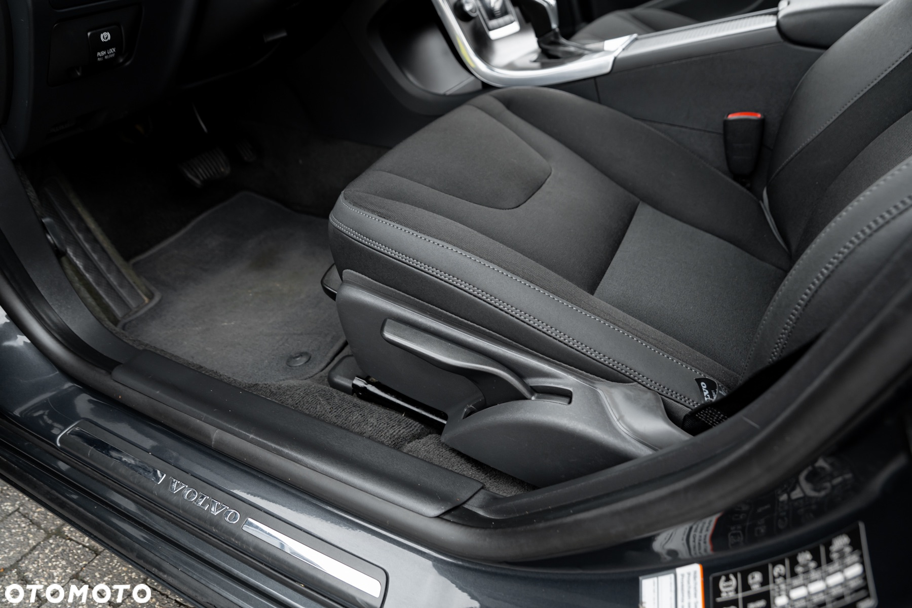 Volvo V60 D5 AWD - 22