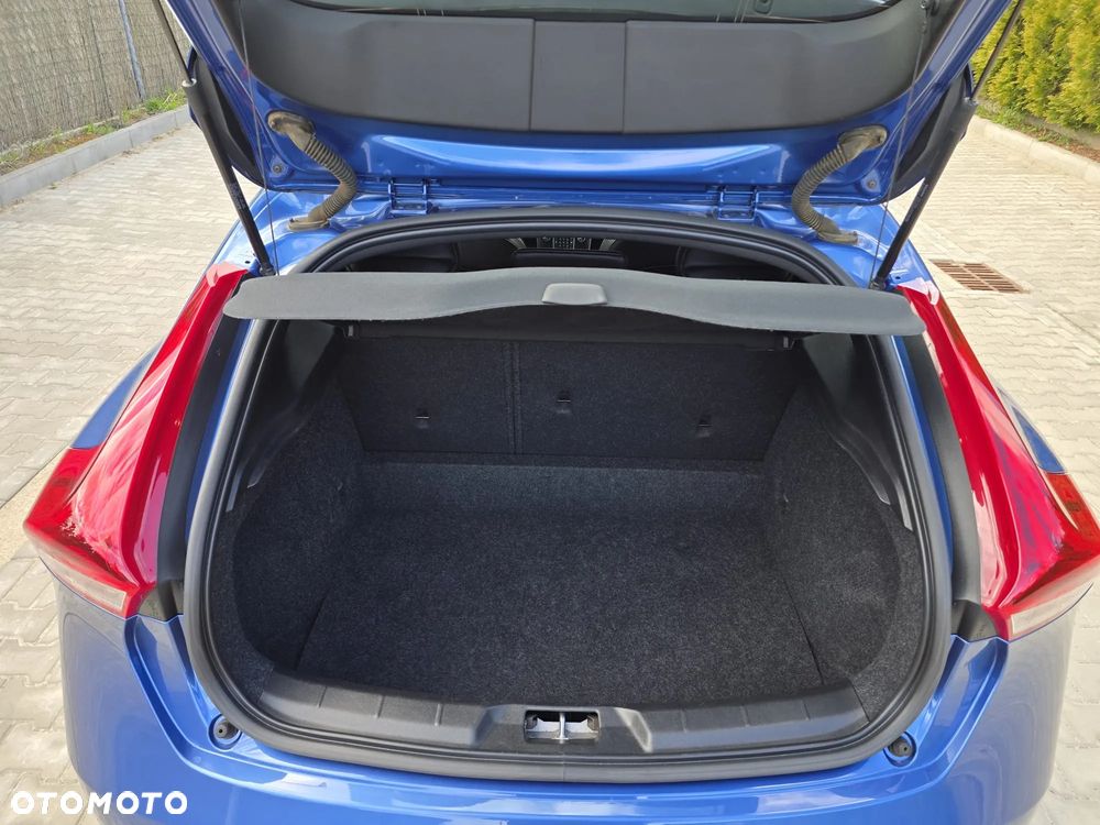 Volvo V40 - 15