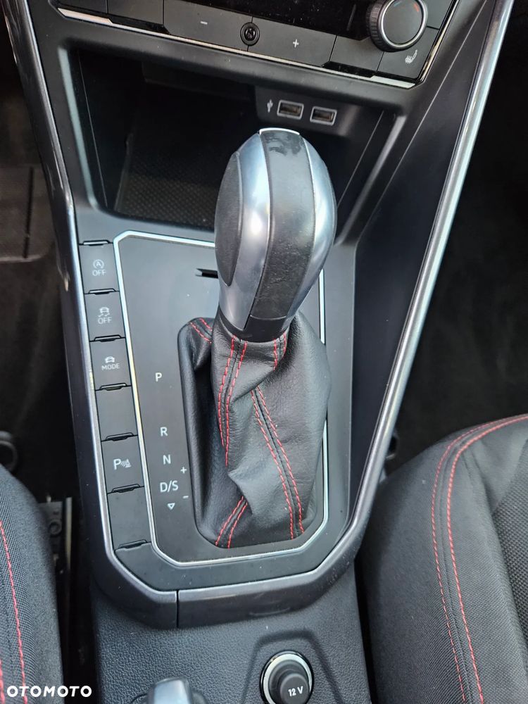 Volkswagen Polo 2.0 TSI DSG GTI - 9