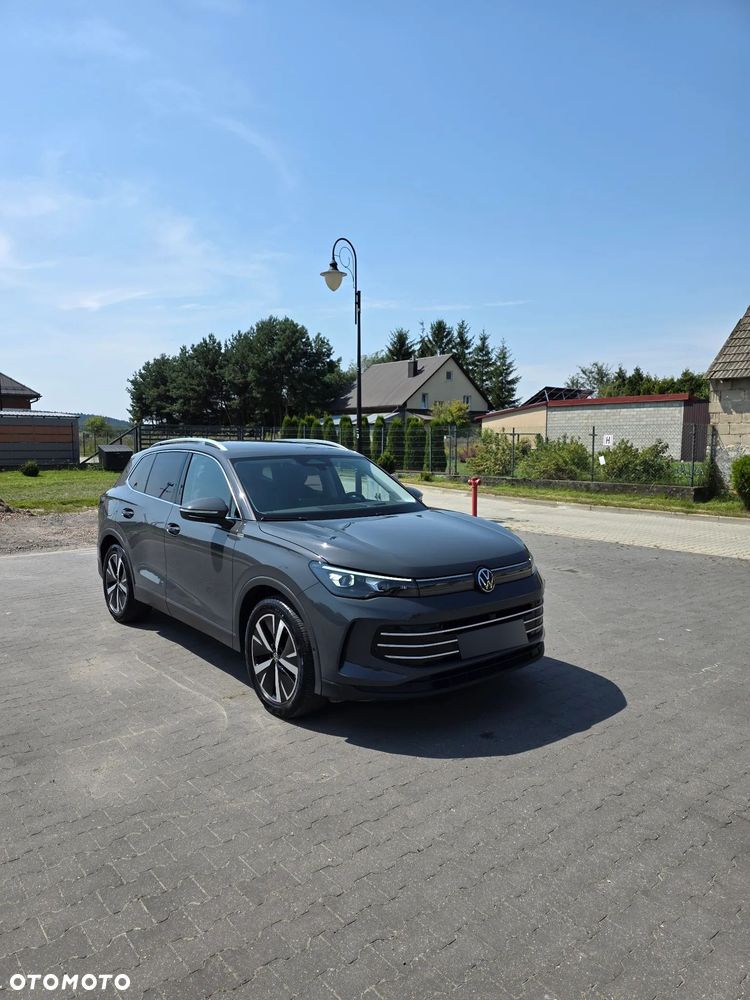 Volkswagen Tiguan - 2