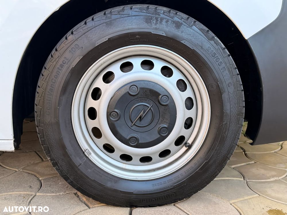 Opel Vivaro - 13