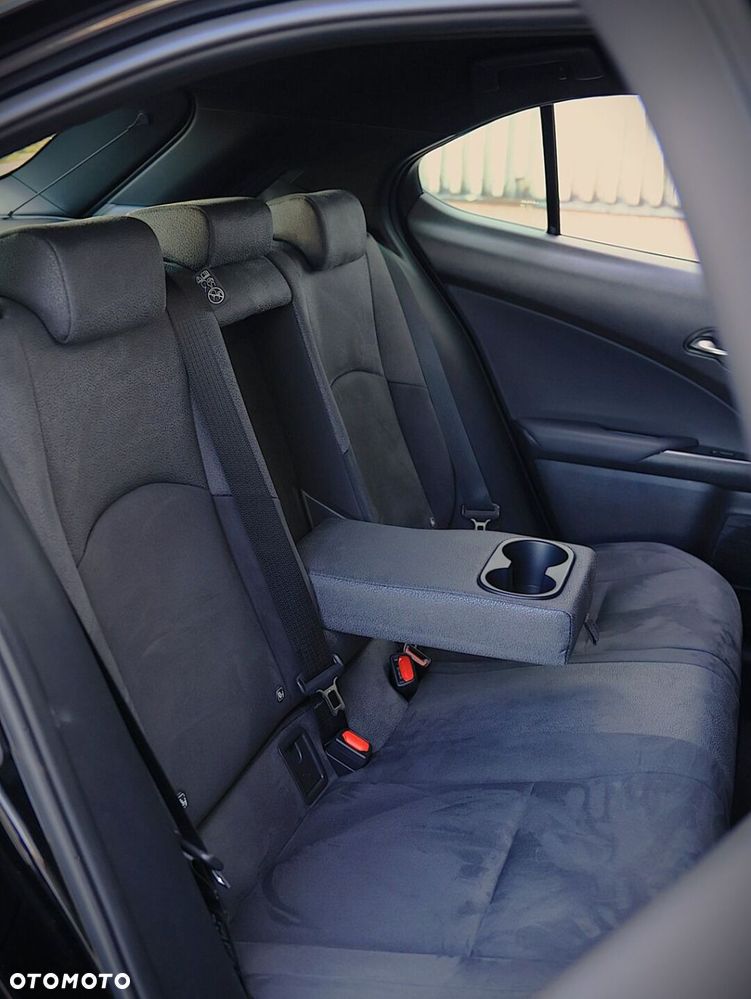 Lexus UX 300h Elegance - 37