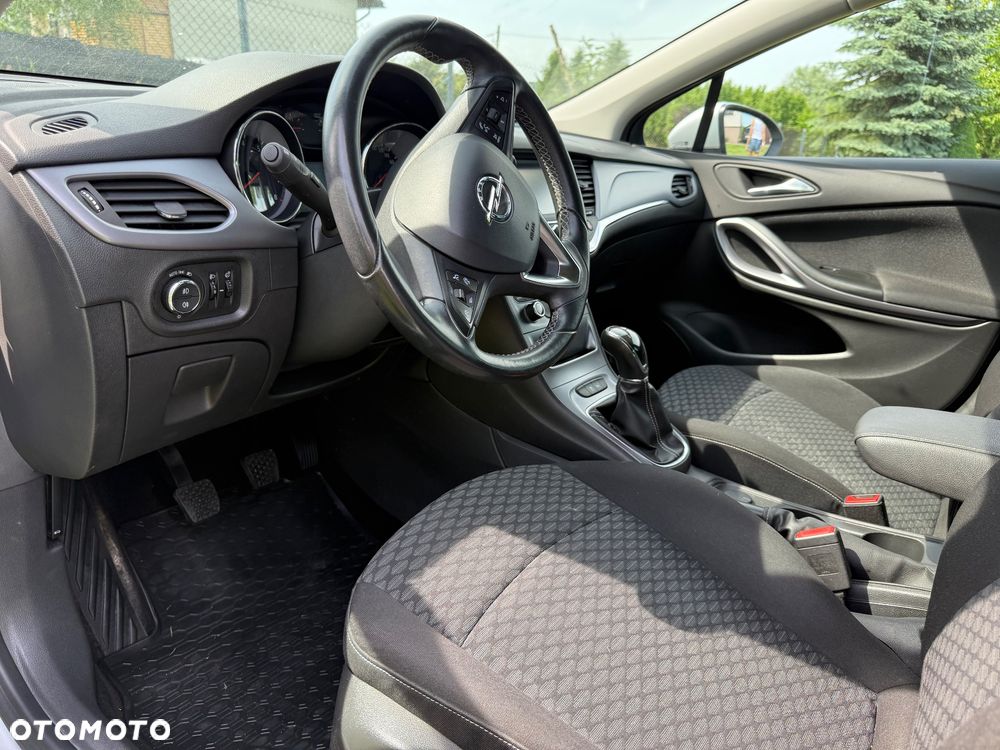 Opel Astra 1.4 T Enjoy - 11