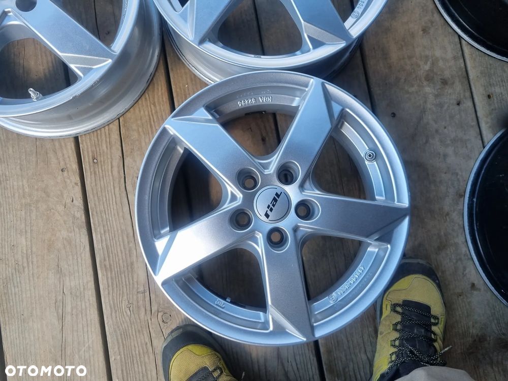 FELGA RIAL 124R-001487 5,5X15 ET40 5X100 cena za 1szt. ,mam 3sztr bdb stan - 2