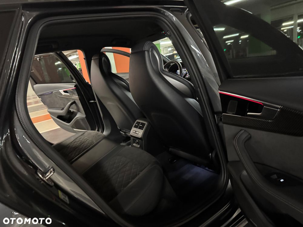 Audi A4 Avant 40 TDI quattro S tronic S line - 33