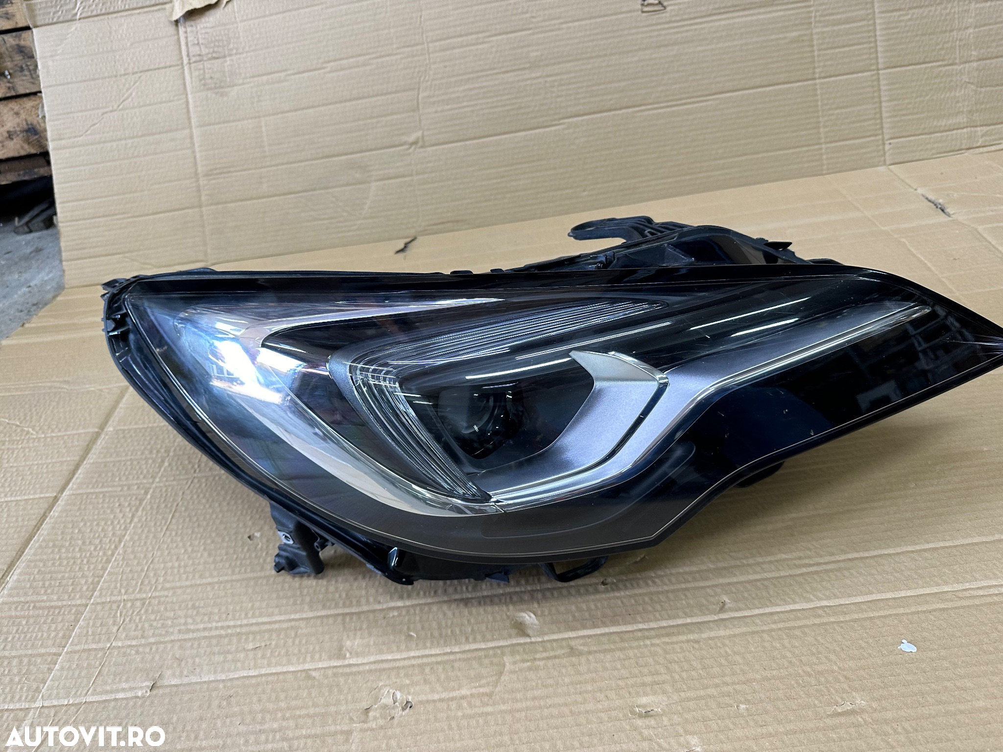 Far dreapta full led matrix OPEL ASTRA K an 2016-2020 fara defect cod original 39023763 - 3