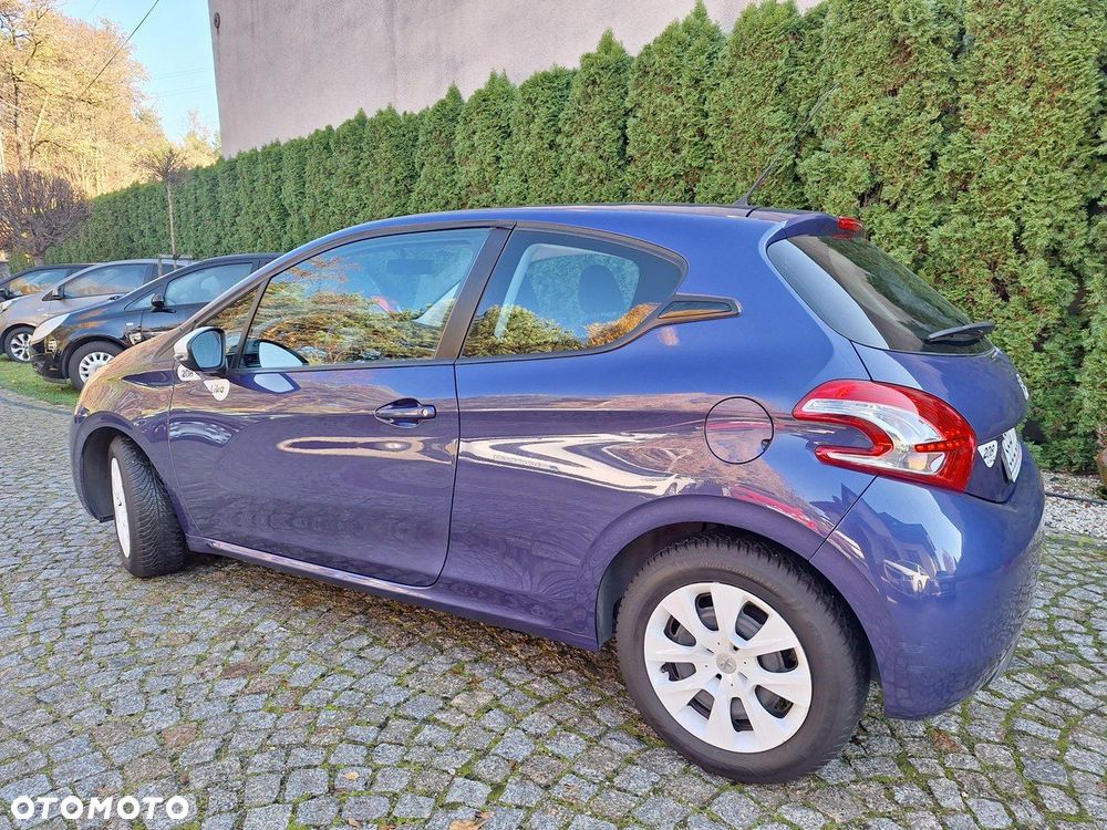 Peugeot 208 - 31