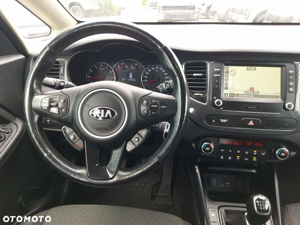 Kia Carens 1.6 GDI L - 13