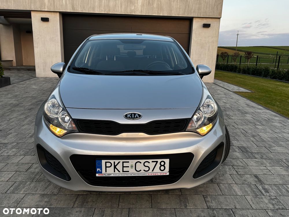 Kia Rio - 8