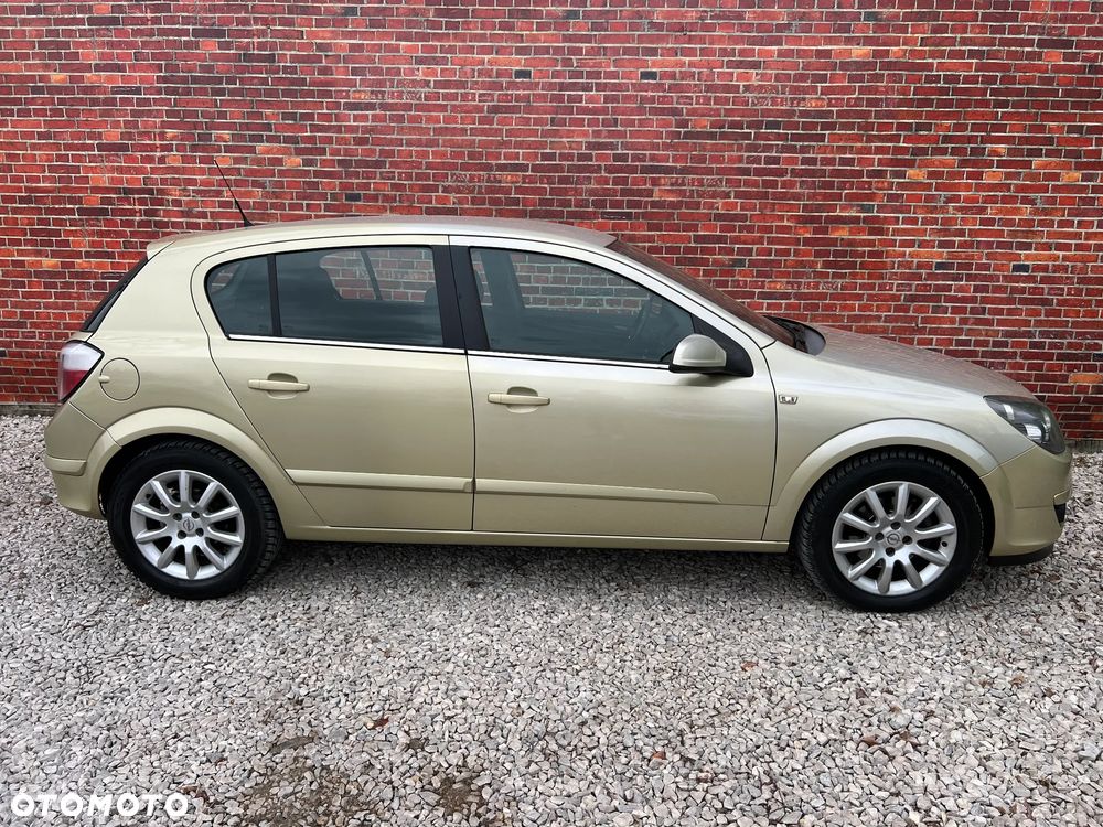 Opel Astra - 35