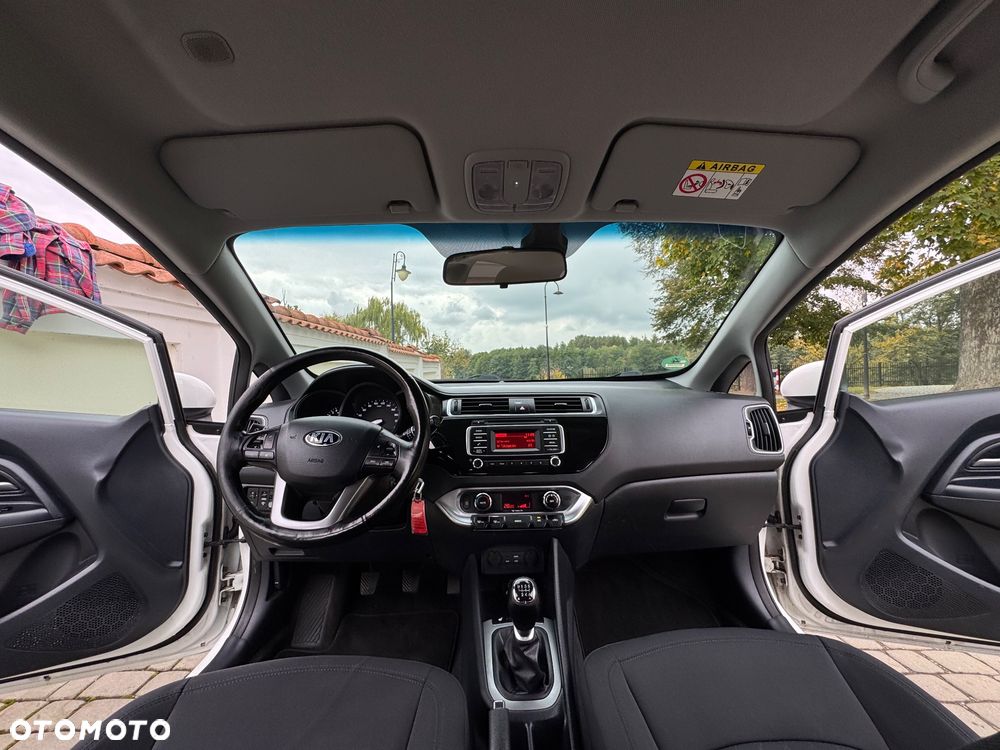 Kia Rio - 15