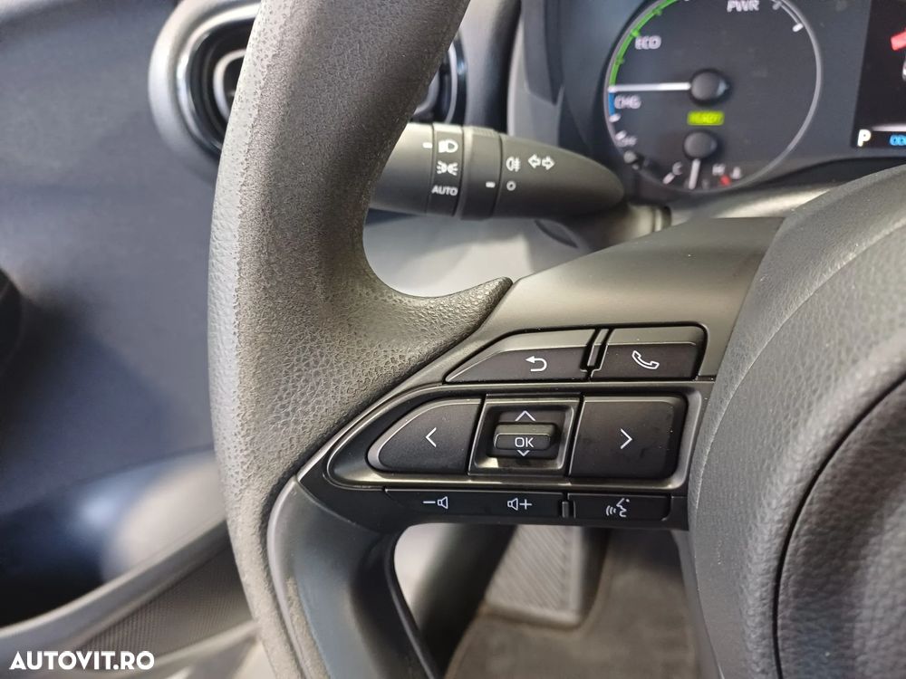 Toyota Yaris - 11