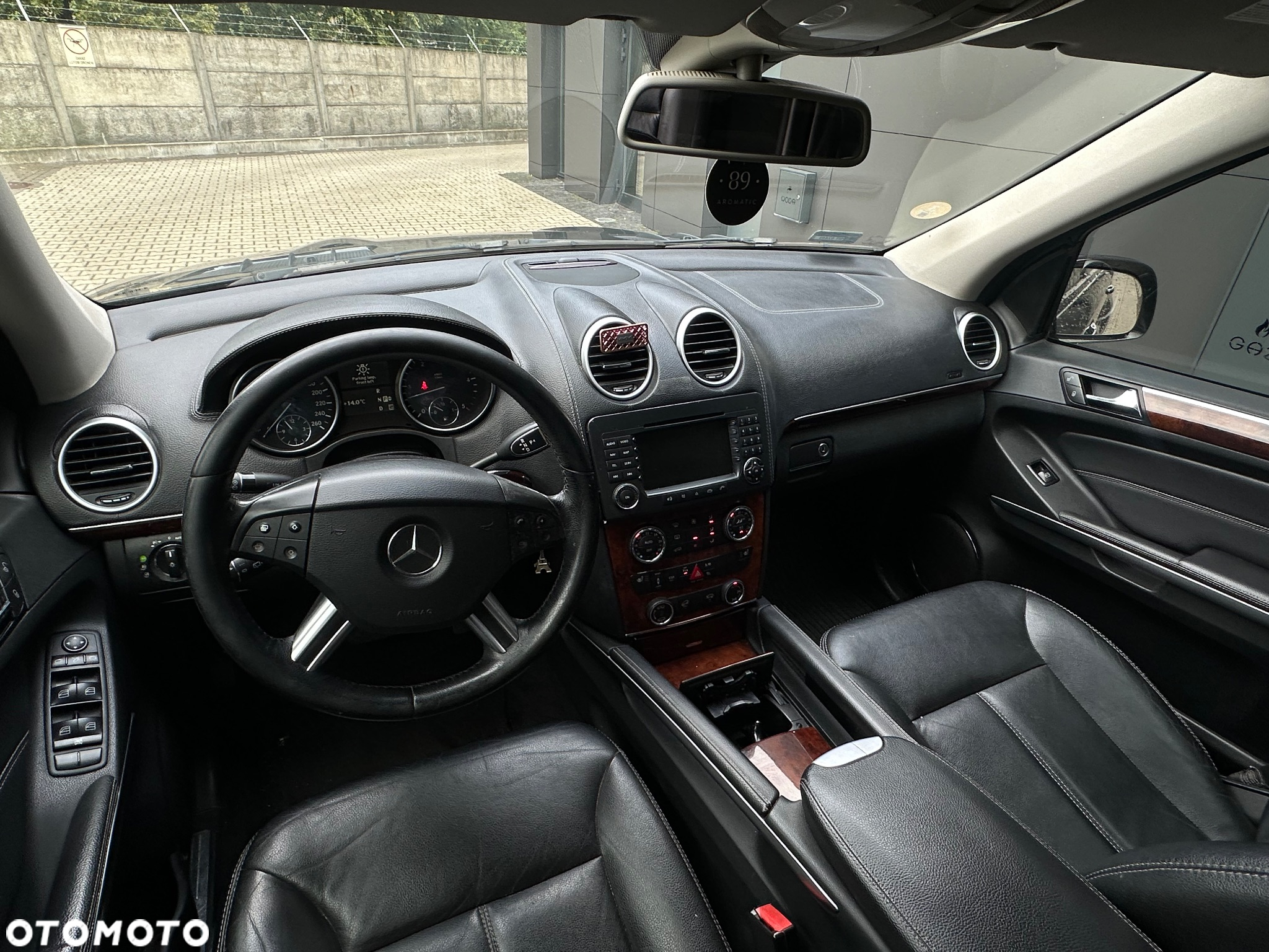 Mercedes-Benz GL - 10