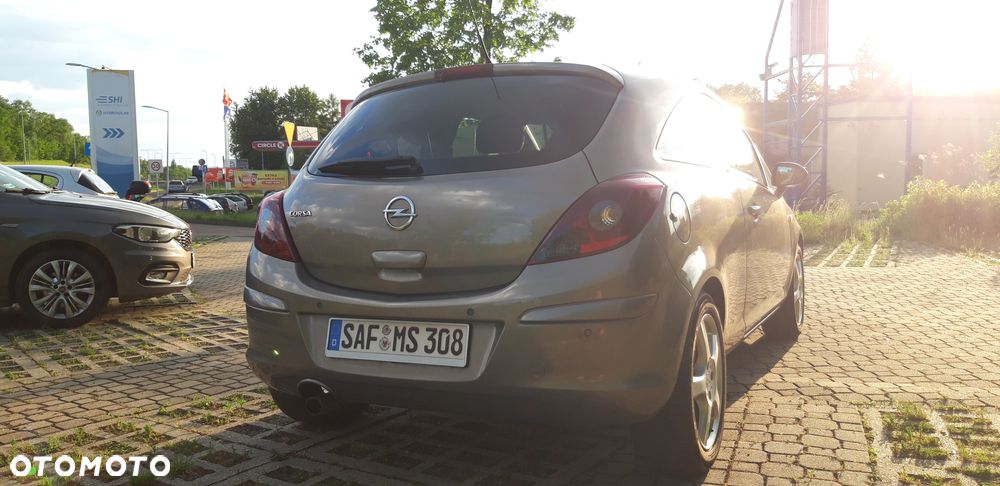 Opel Corsa 1.4 16V Color Elegance - 4