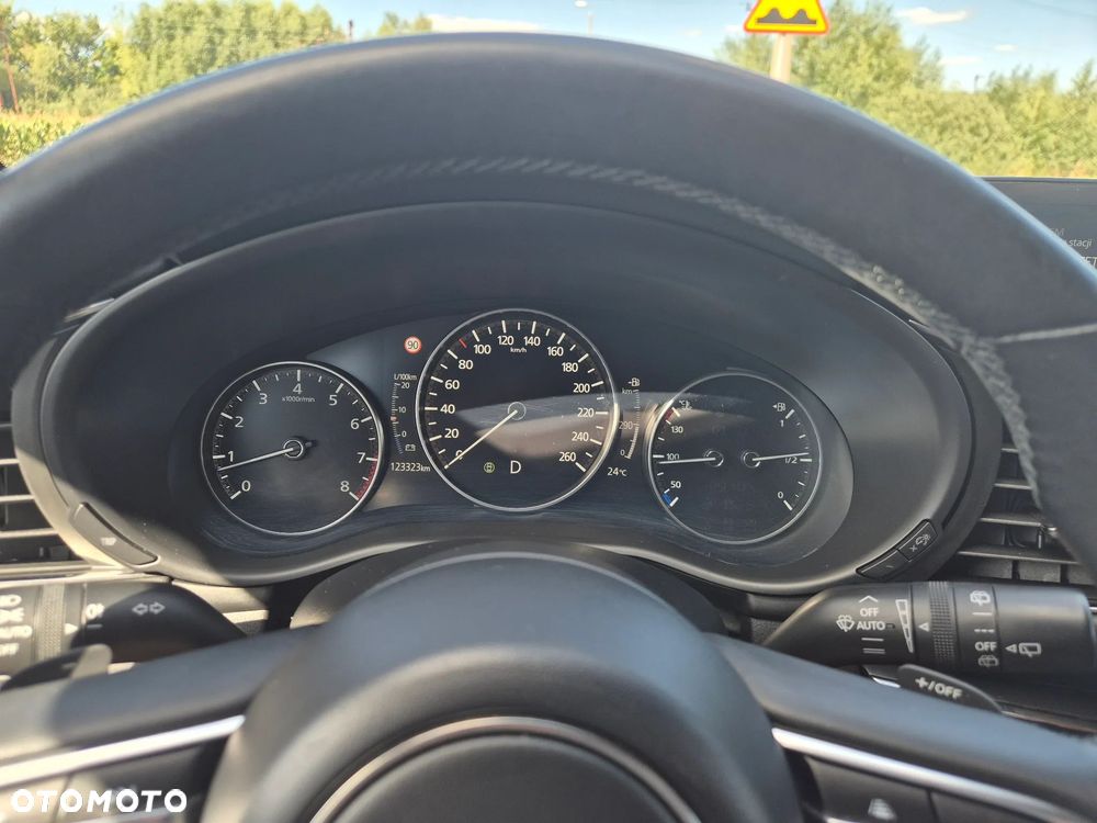 Mazda 3 2.0 mHEV AWD Hikari - 3