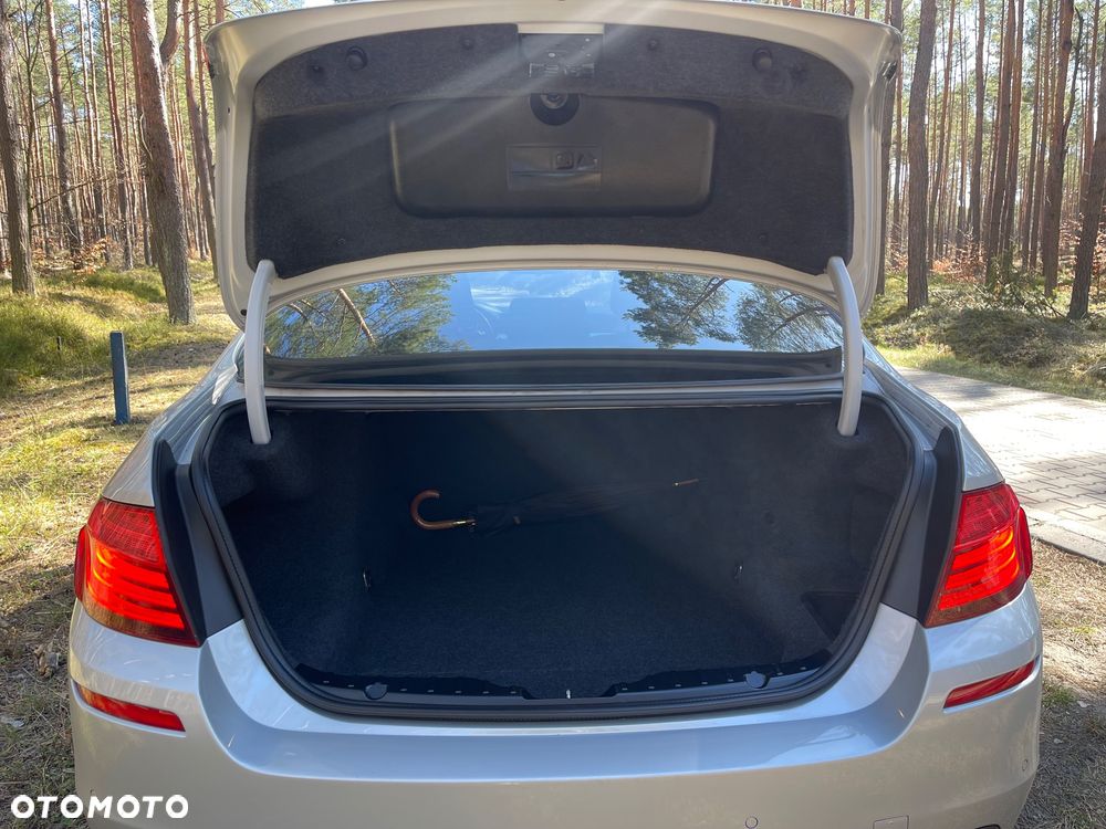 BMW Seria 5 520i M Sport Edition - 10