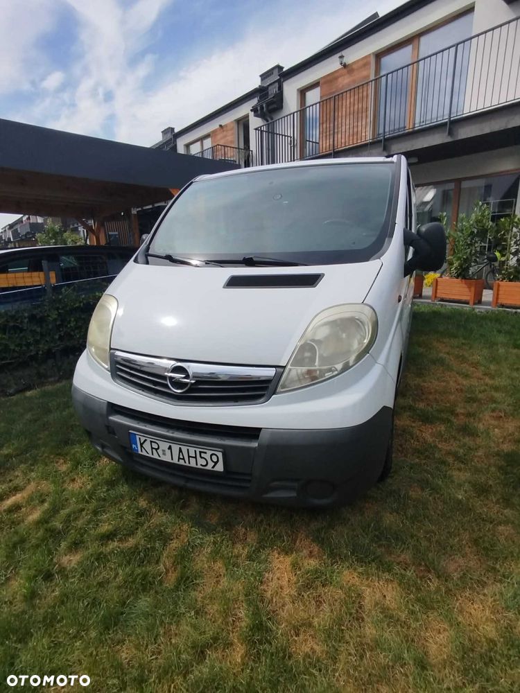 Opel Vivaro - 1