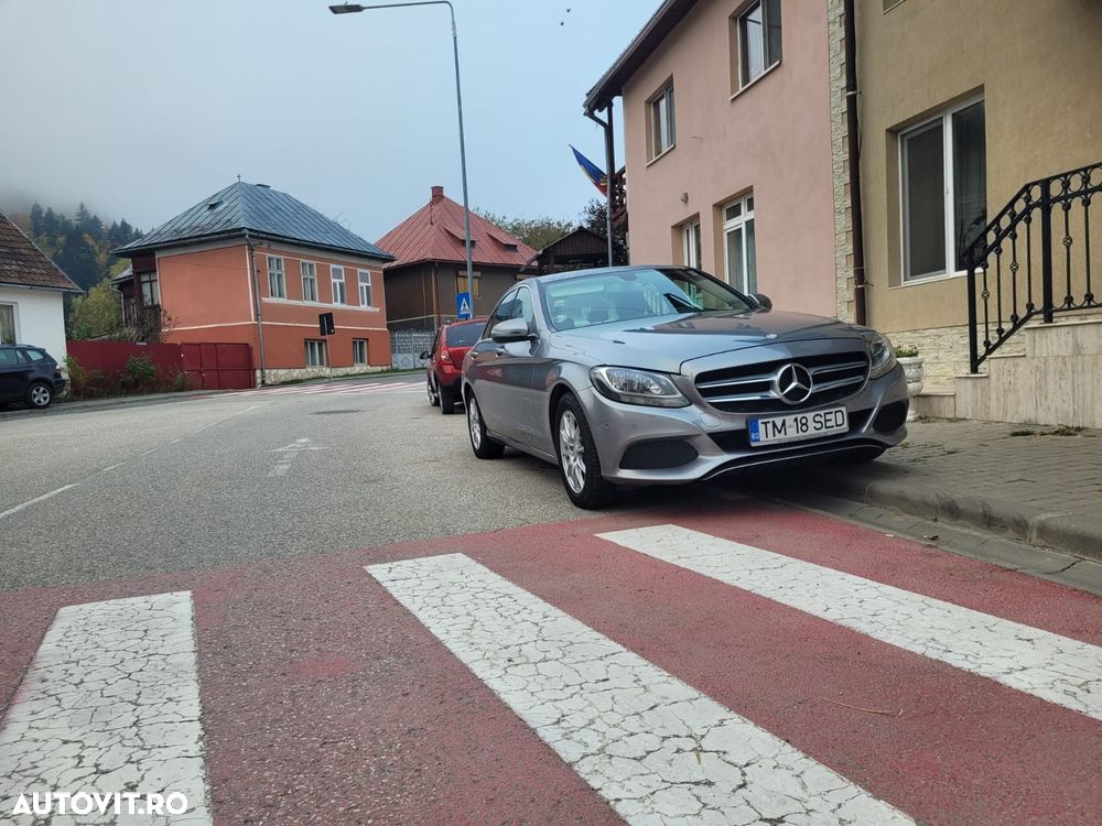 Mercedes-Benz C - 13