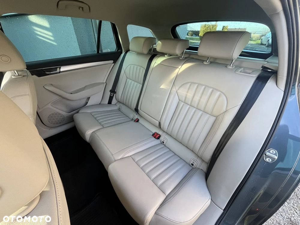 Skoda Superb 2.0 TSI 4x4 L&K DSG - 10