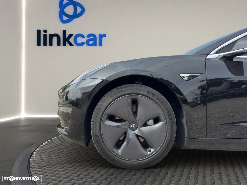 Tesla Model 3 - 25