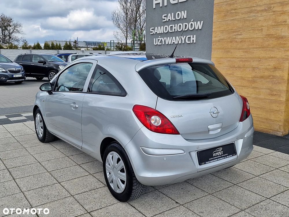 Opel Corsa 1.4 16V Edition - 4