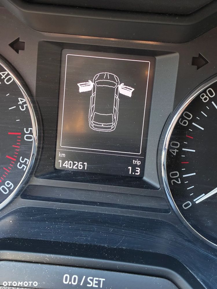 Skoda Octavia 2.0 TDI Elegance DSG - 9