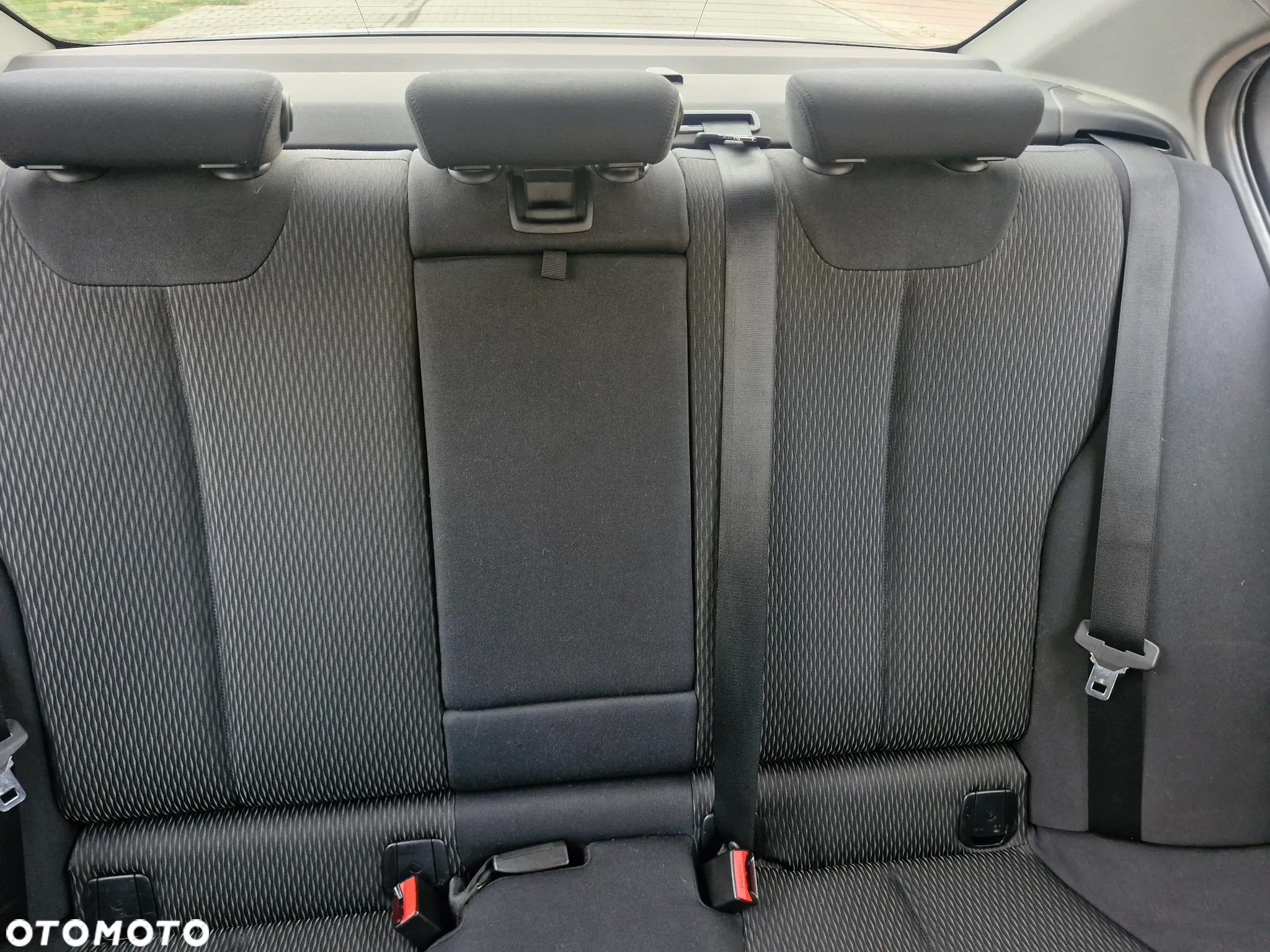 BMW Seria 3 318d DPF Touring Edition Sport - 29