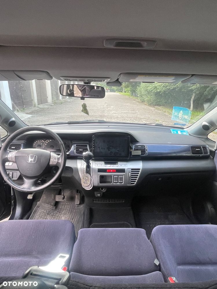 Honda FR-V - 11