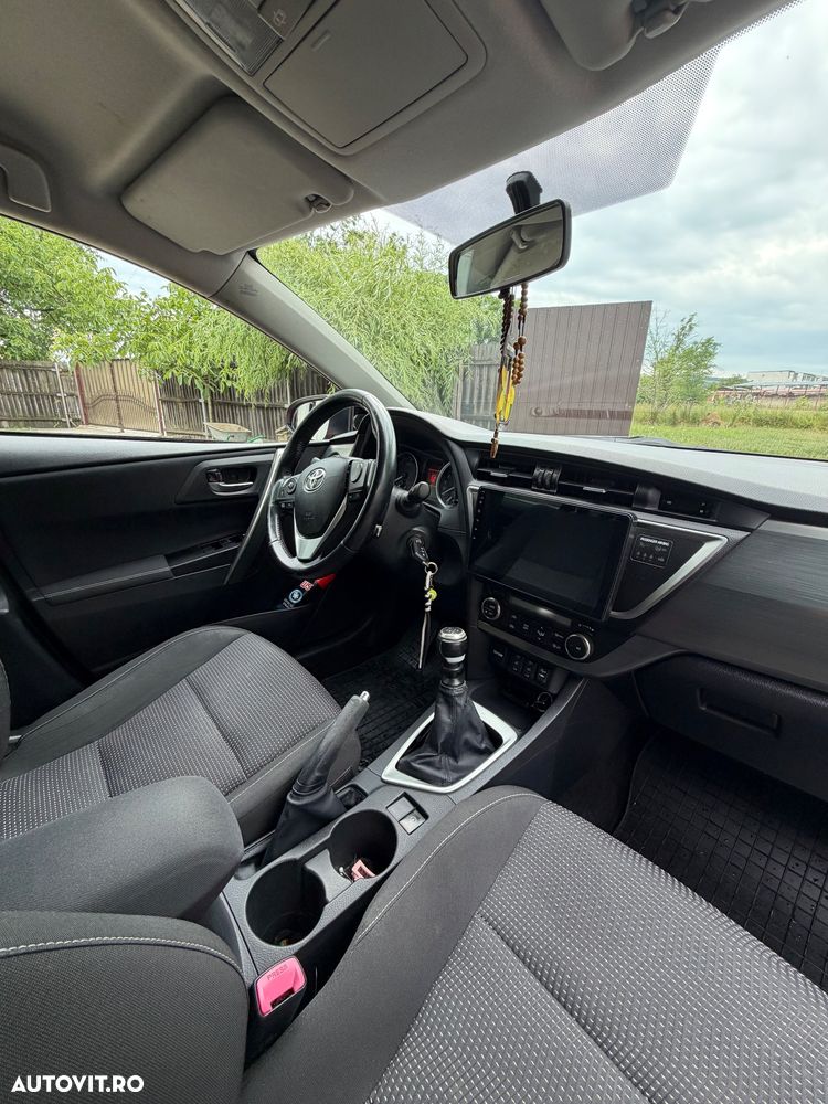 Toyota Auris - 8
