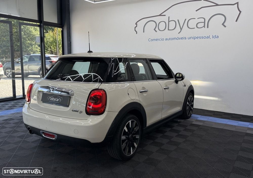 MINI 5 Portas One D - 9