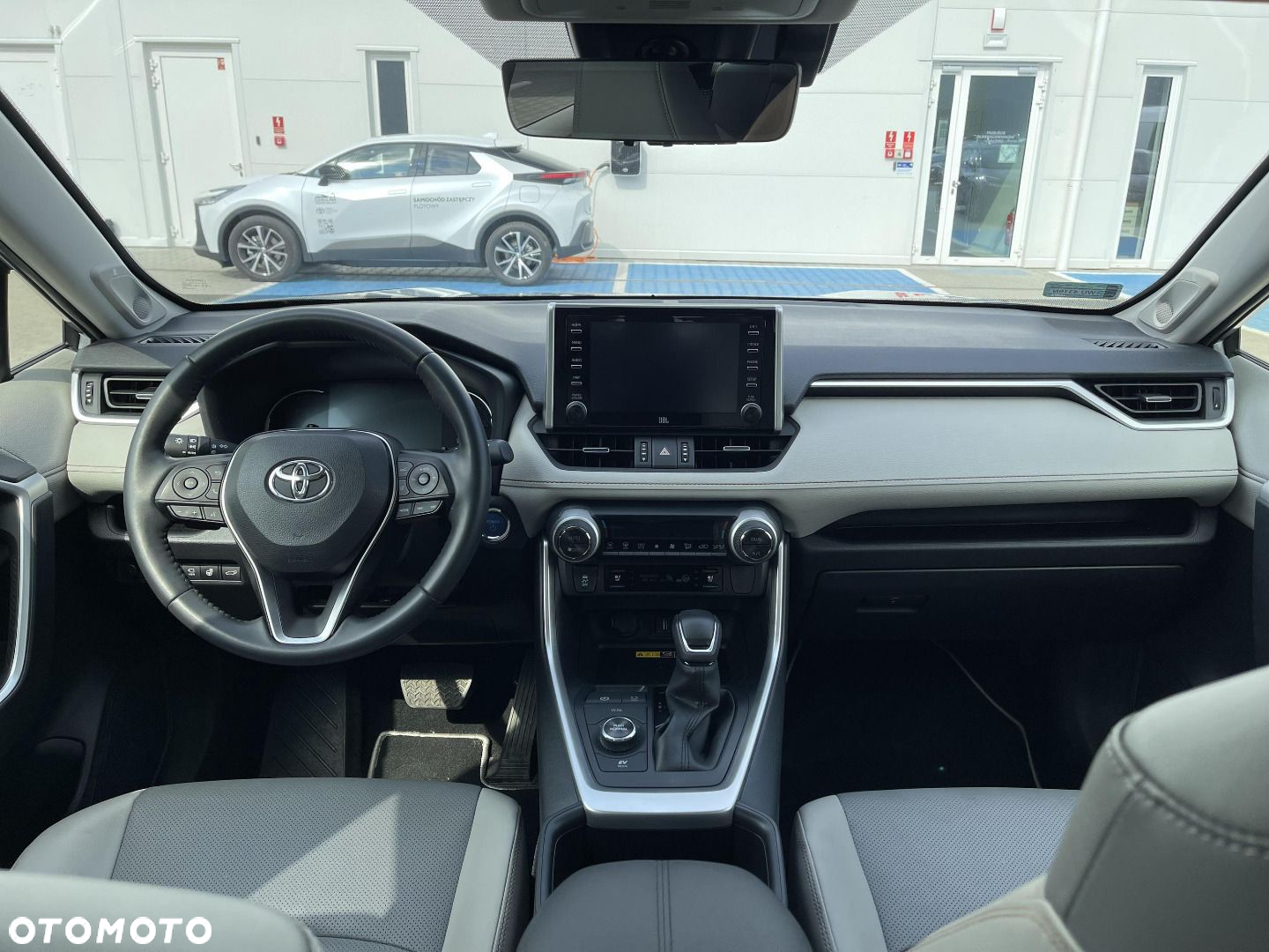Toyota RAV4 - 9