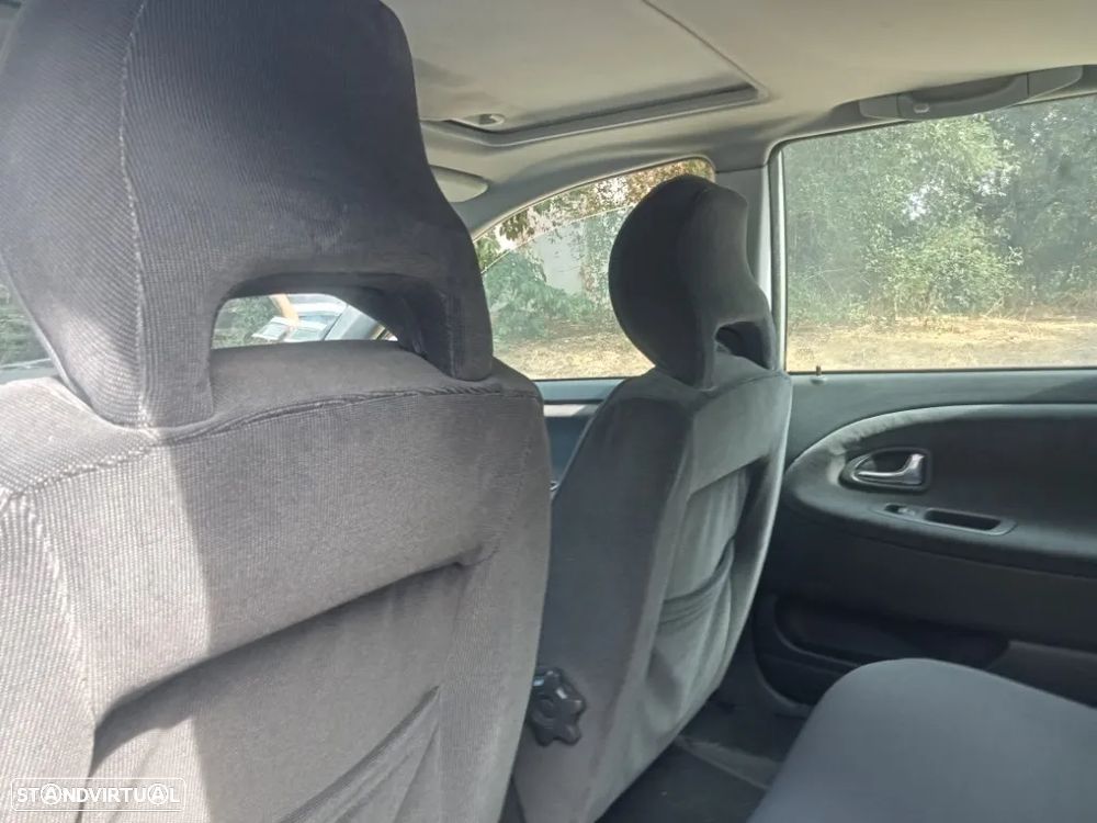 Volvo V40 1.6 - 6