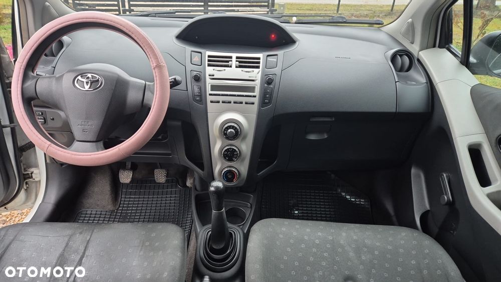 Toyota Yaris 1.0 Luna A/C - 15